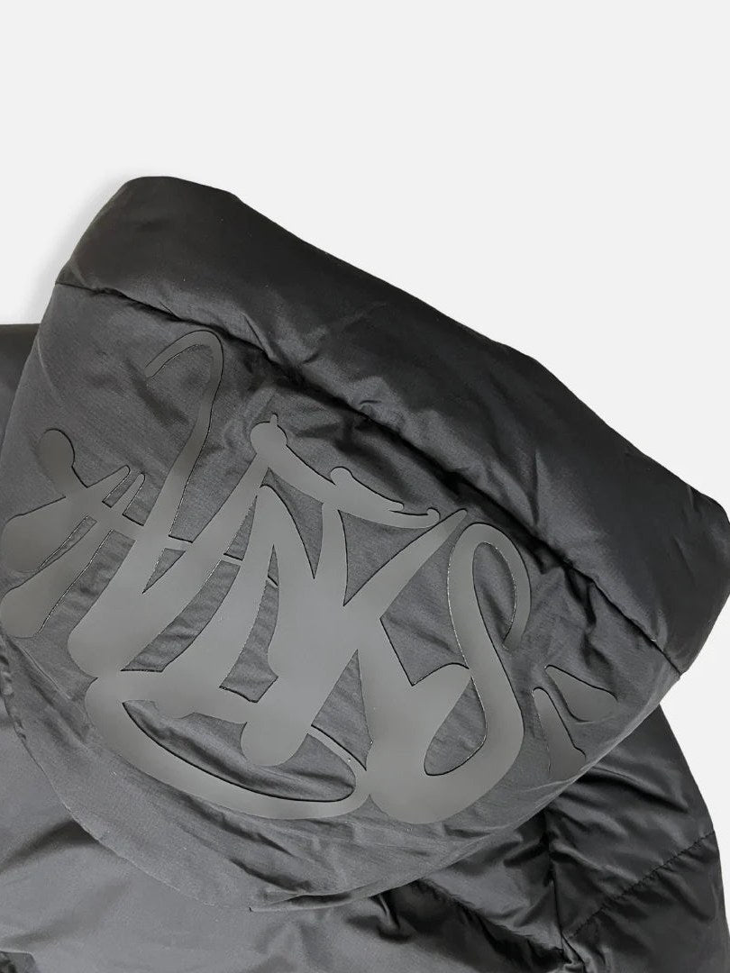 Syna World Logo Puffer Jacket - Blackout