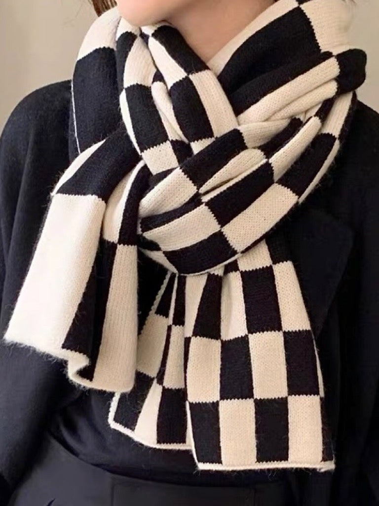 Checkered Wool Scarf for Women