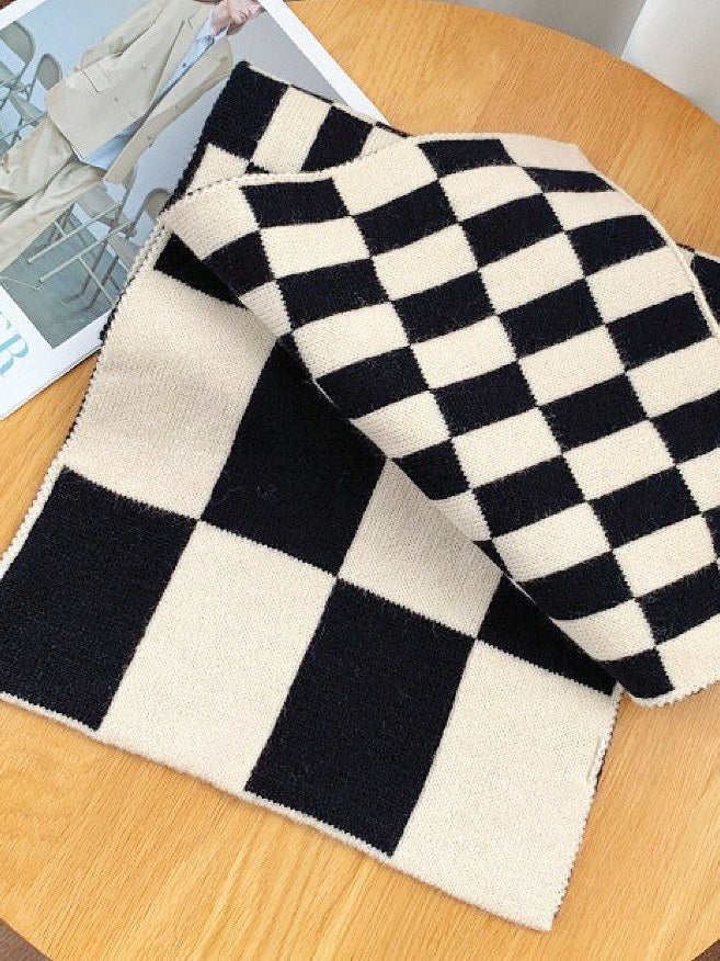 Checkered Wool Scarf for Women