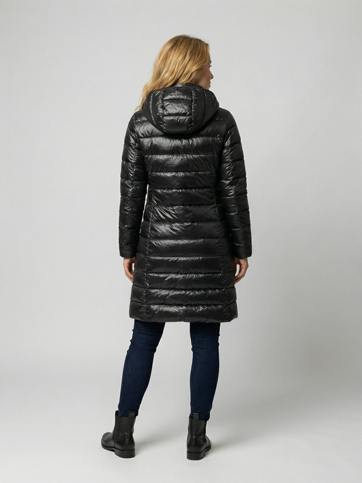 Women's Lightweight Hooded Down Jacket